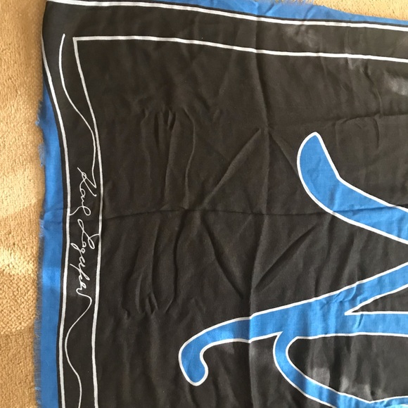 Scarf - Picture 2 of 3